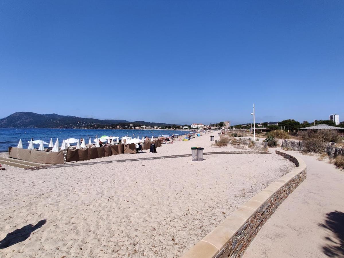"L'Hippocampe", Climatise, 60 M2 , 2 Chambres, Tres Calme, Plage Des Sablettes Et Commerces A 3 Minutes A Pied, Wifi, Parking Gratuit, Lit King Size ラ・セーヌ・シュル・メール エクステリア 写真
