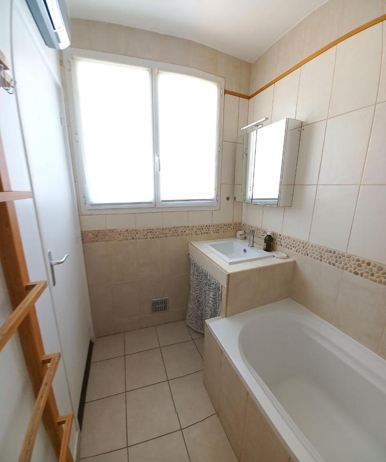 "L'Hippocampe", Climatise, 60 M2 , 2 Chambres, Tres Calme, Plage Des Sablettes Et Commerces A 3 Minutes A Pied, Wifi, Parking Gratuit, Lit King Size ラ・セーヌ・シュル・メール エクステリア 写真